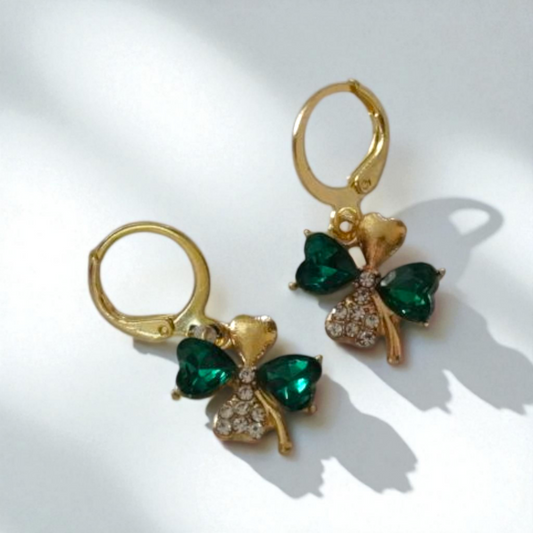 BloomPetal Flower Earrings – Elegant Floral Design Imitation Jewelry for Women