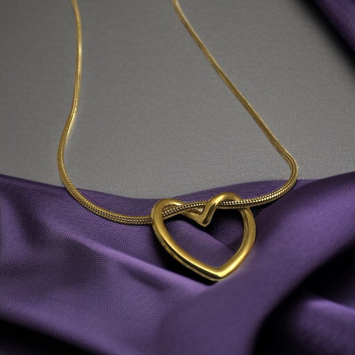 Heart-Shaped Pendant Necklace – Dainty Love Charm Jewelry for Women & Girls